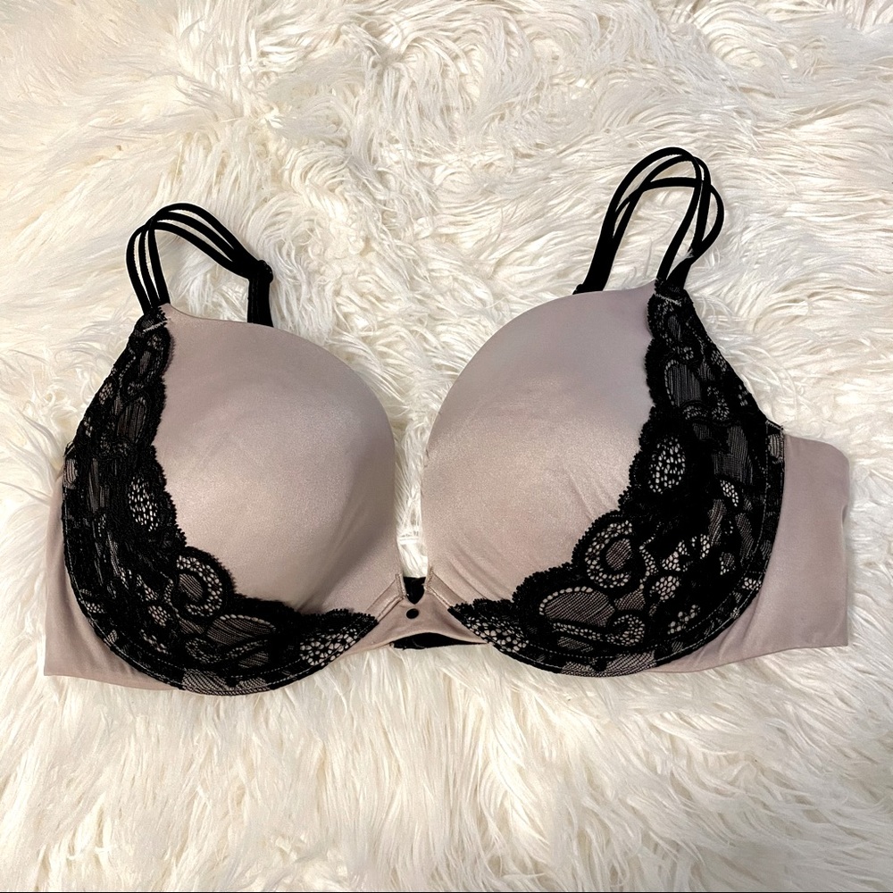 Victoria’s Secret Push Up Black Lace Bra 38D